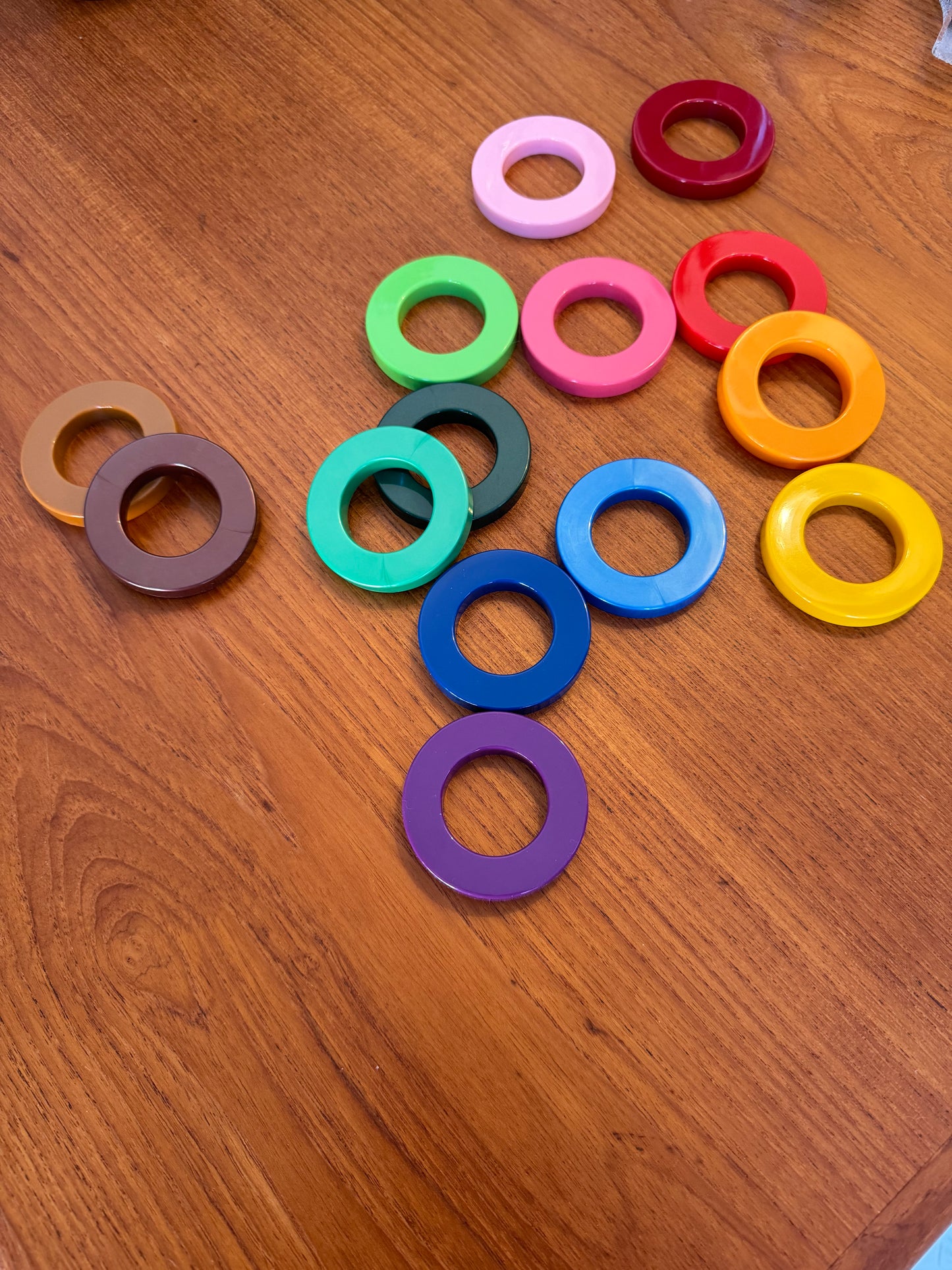 Coloured rings for Ring-A-Date calendar by Euroway