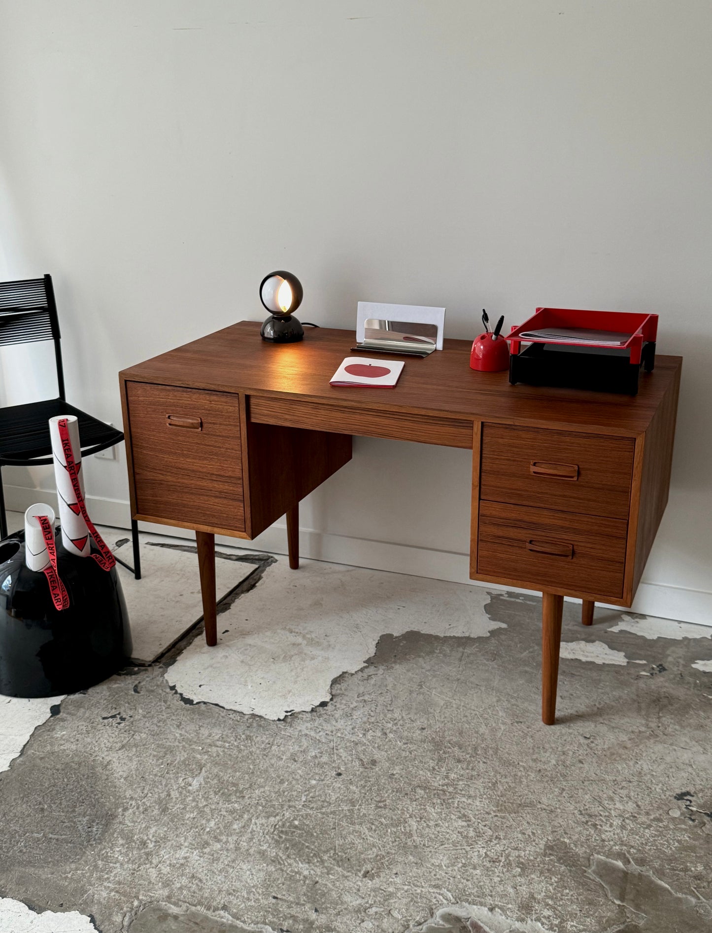 Small teak desk by Mobican