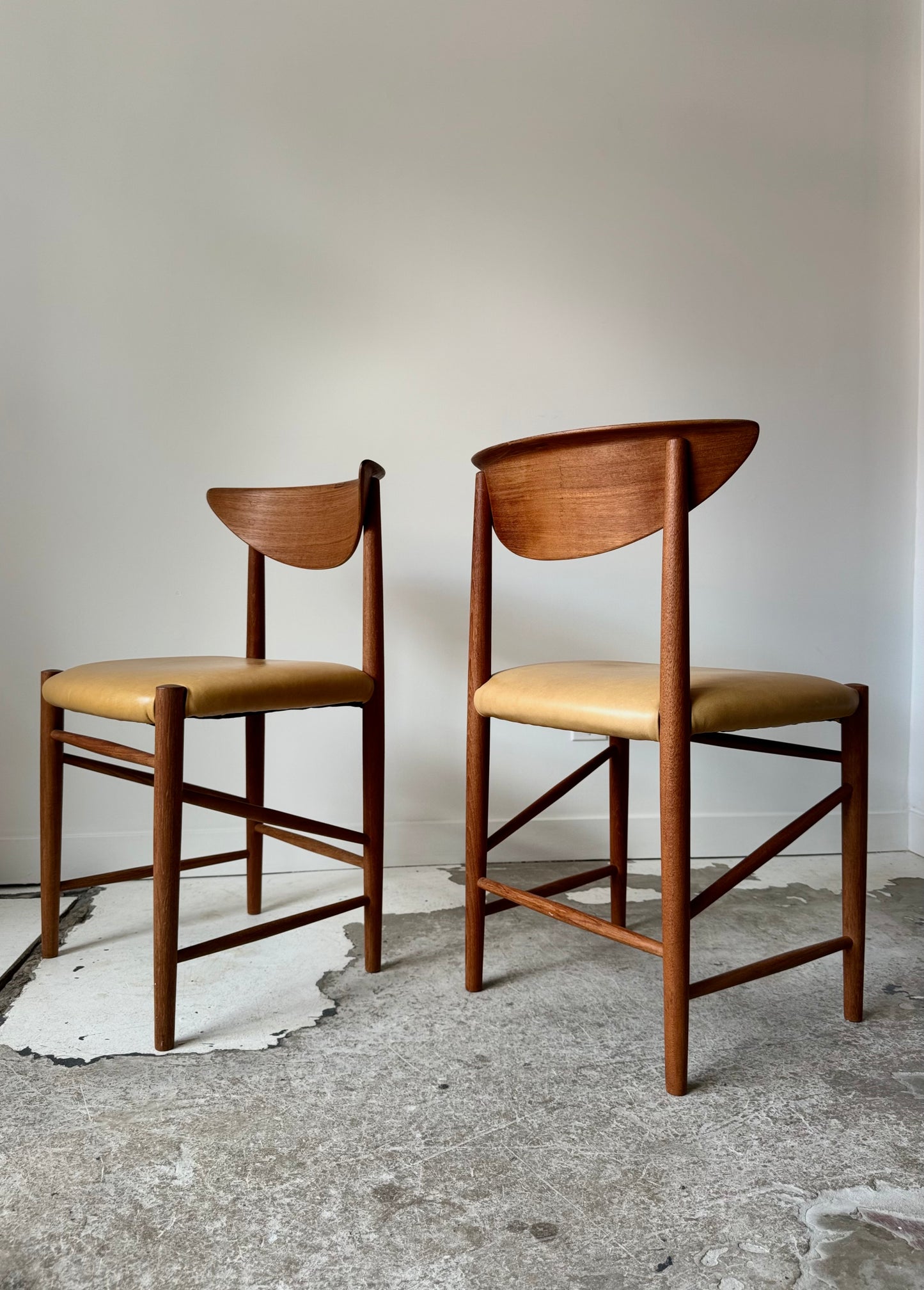 Ensemble de 4 chaises à repas en teck par Peter Hvidt &amp; Orla Mølgaard-Nielsen pour Søborg