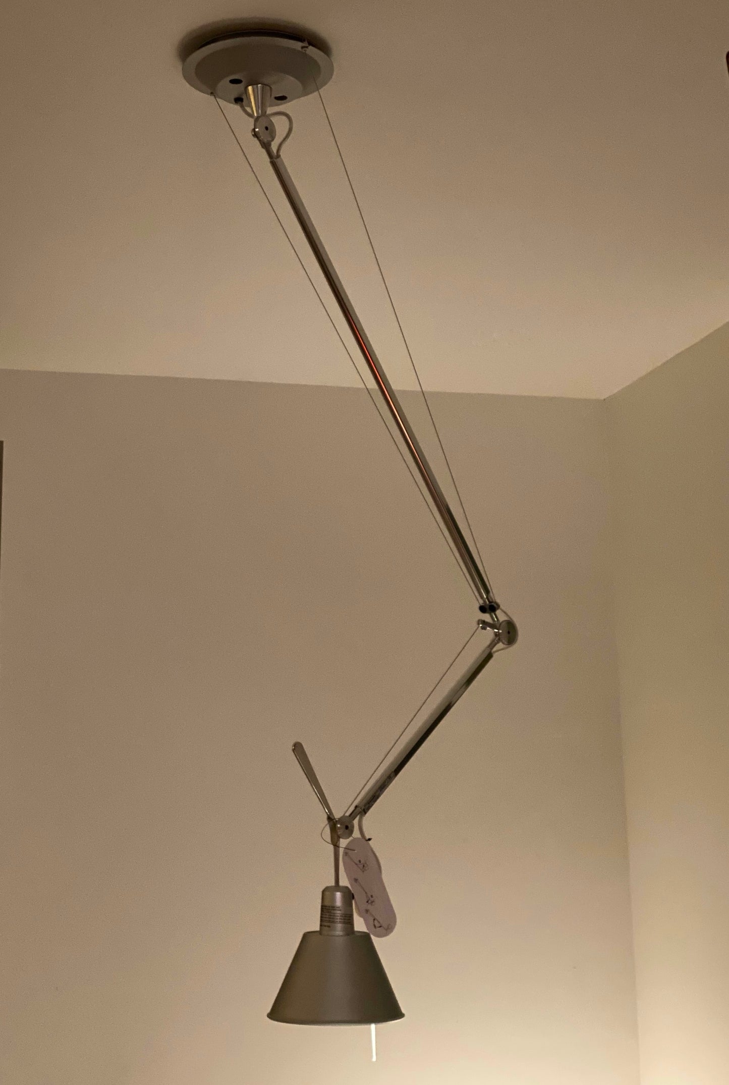 Tolomeo Off-Center suspension by Michele De Lucchi