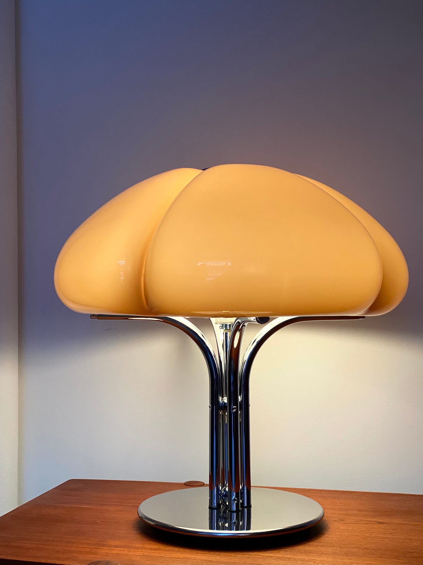 Lampe de table Quadrifoglio par Gae Aulenti pour iGuzzini