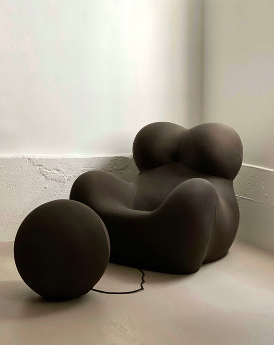 Chaise UP5 et pouf UP6 de Gaetano Pesce pour B&amp;B Italia