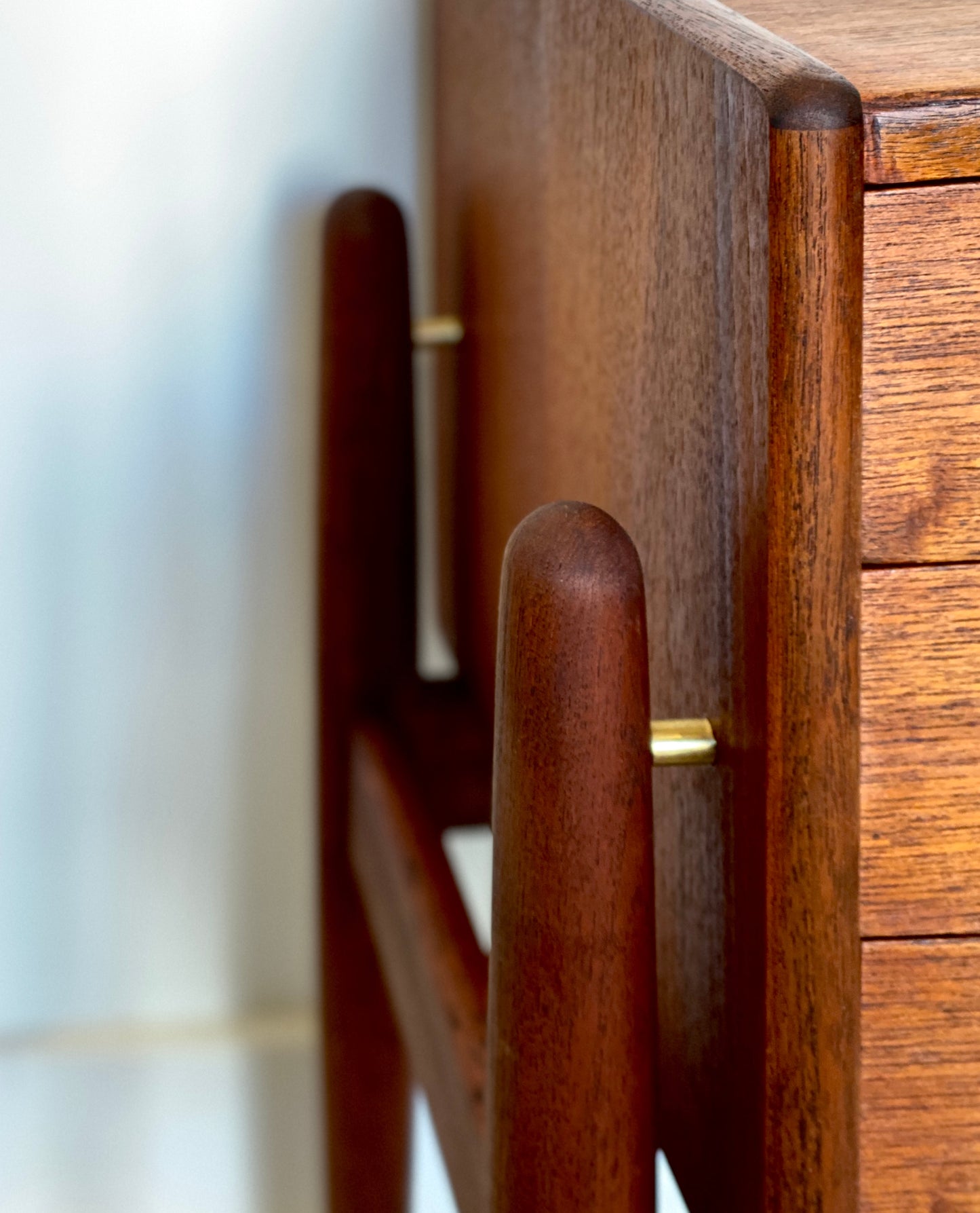 Teak planter by Arne Wahl Iversen